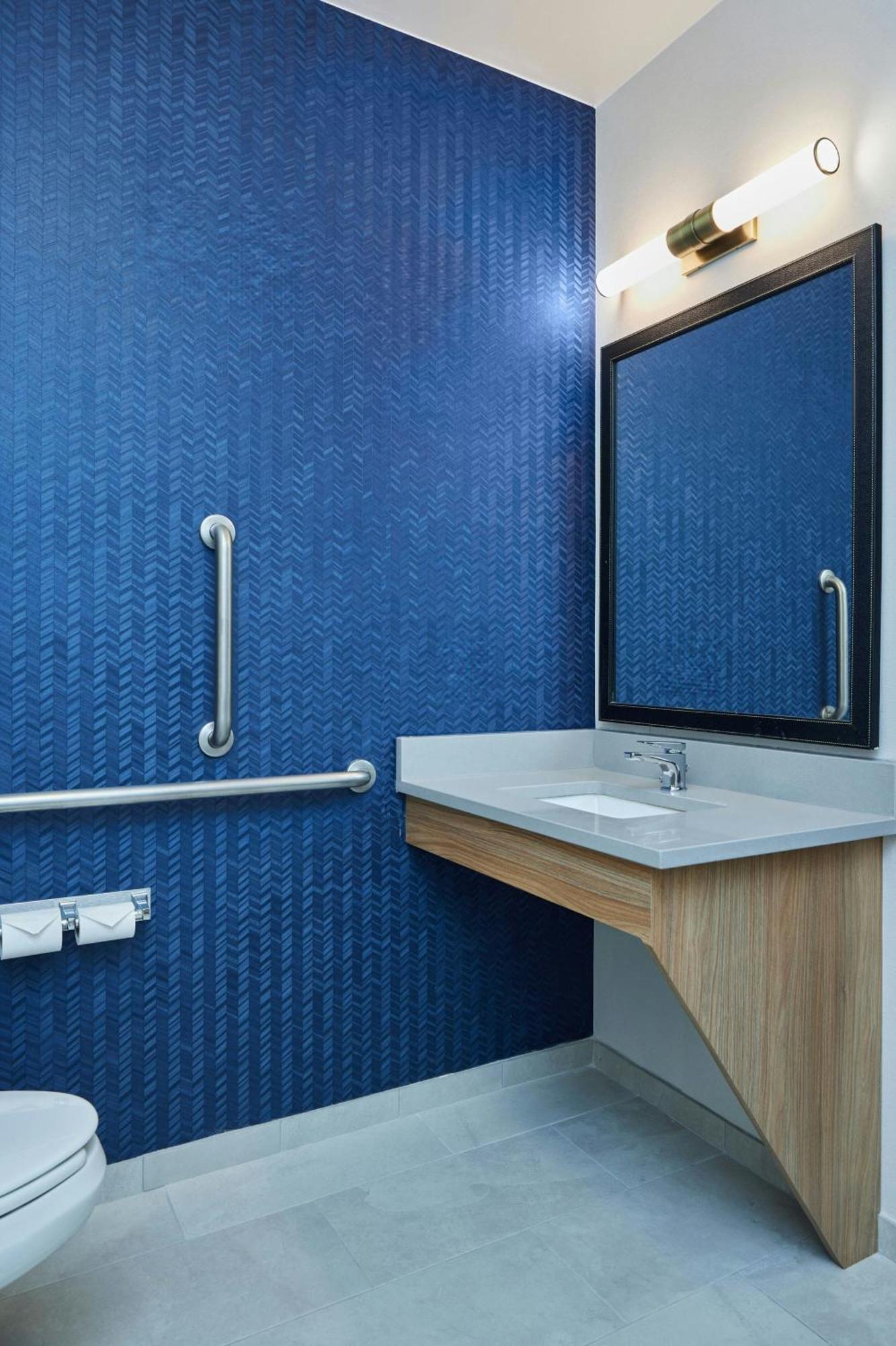 Fairfield Inn & Suites Burlington Ngoại thất bức ảnh