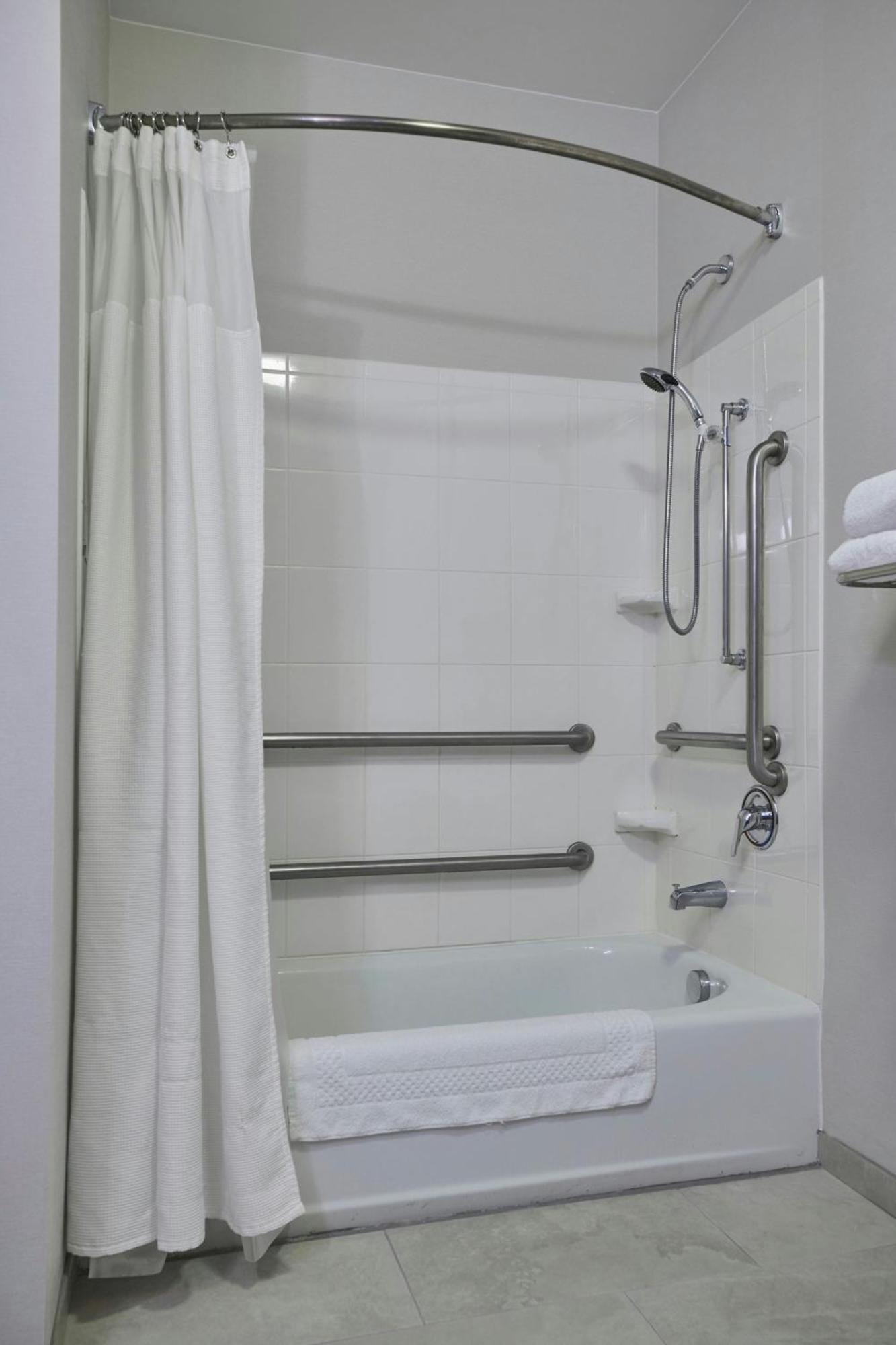 Fairfield Inn & Suites Burlington Ngoại thất bức ảnh
