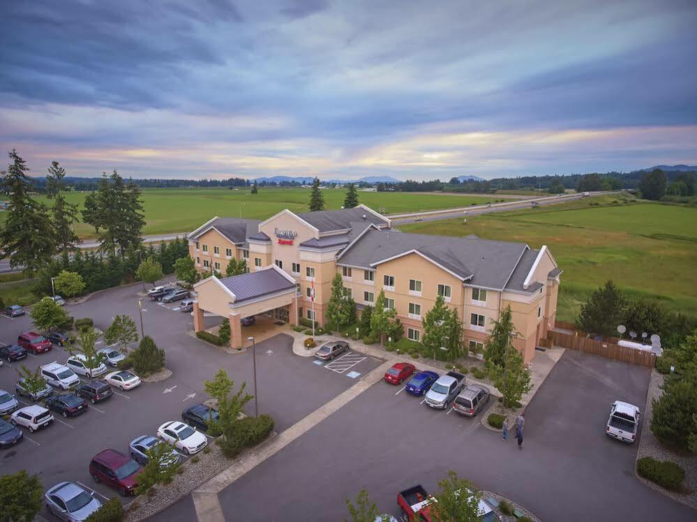 Fairfield Inn & Suites Burlington Ngoại thất bức ảnh